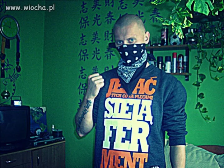 Gangsterka (Opis zdjęcia: THUG LIFE)