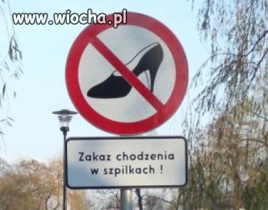 Zakaz chodzenia w szpilkach!