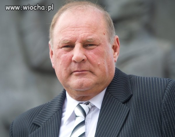 Z całym szacunkiem ale idiota nie chciał kibicować