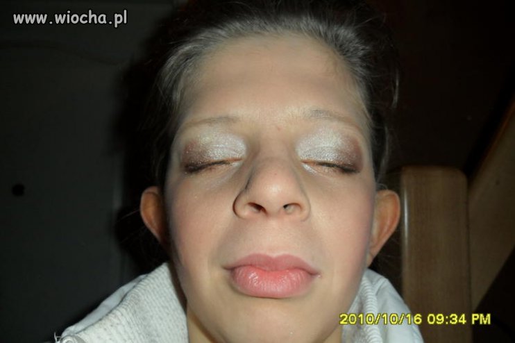 Opis 'Po pokazie mody w dniu 20. 10" 