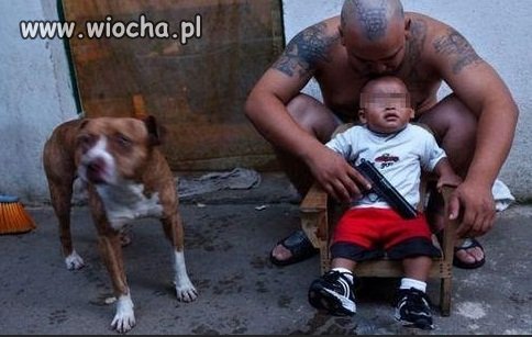 Szok ! Groźny tatuś