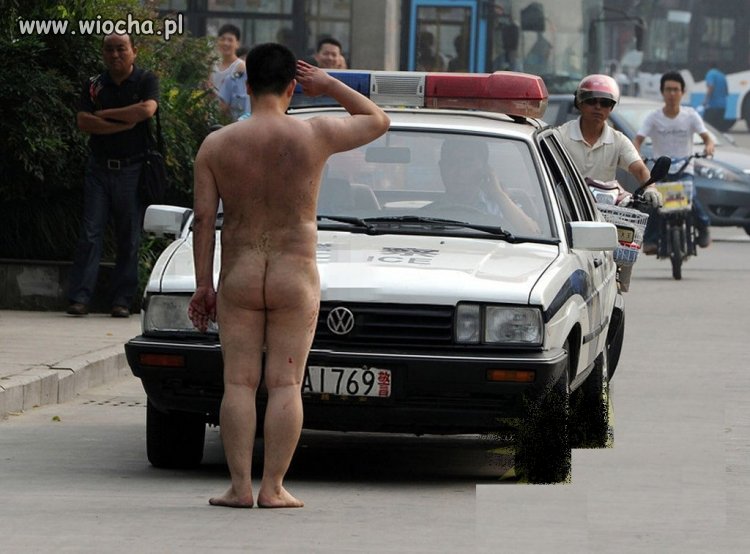 -Melduję się!!!...Panie władzo!!!