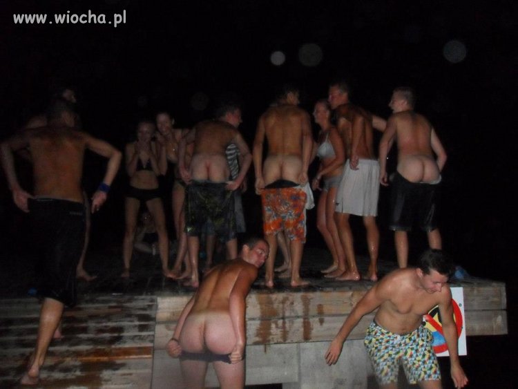 Podpis pod zdjęciem: "Blade dupska, hahaha"