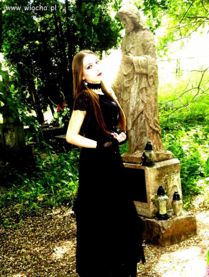 Z seri ,,sweet focie na Cmentarzu''
