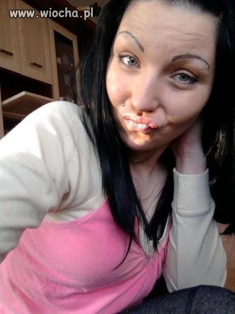 1.DUCK FACEEE! 2.OGOLONE BRWI!!!