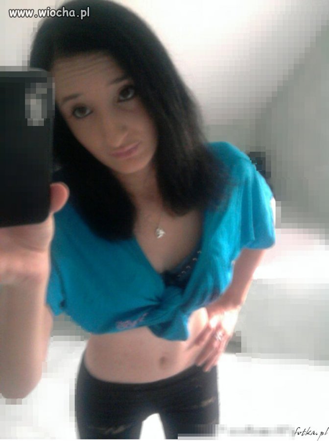 Ona ma 15 lat. 