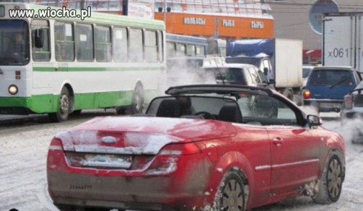 Bo prawdziwy rosjanin jeździ kabrioletem zimą