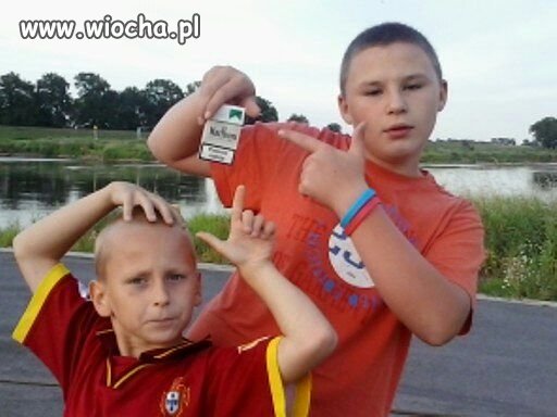 Podnieta na puste pudełko po fajkach 