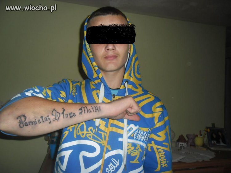 17-latek i tatuaż ... 