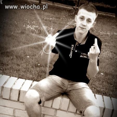 Ahh te paluszki i ten oślepiający błysk!!!