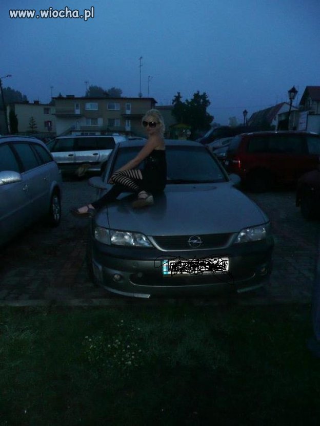Kobieta w czerni. Lans na fure