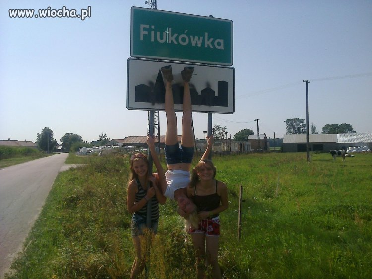 "Fiutkówka", wieś debil