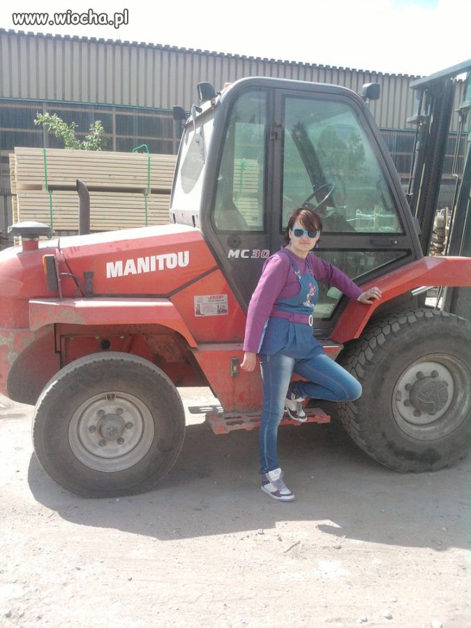 Wiejska stylówa, auto, oksy są.
