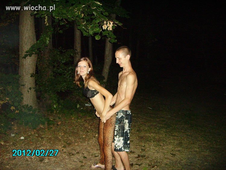 Wiocha w lesie