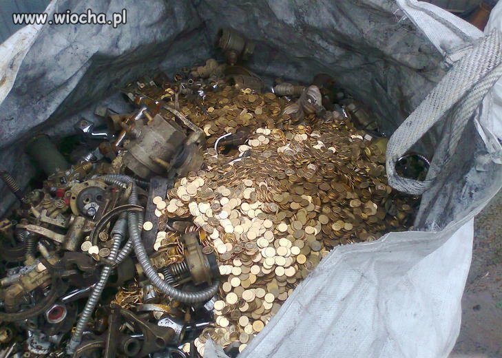Produkcja monety 1groszowej kosztuje 5groszy