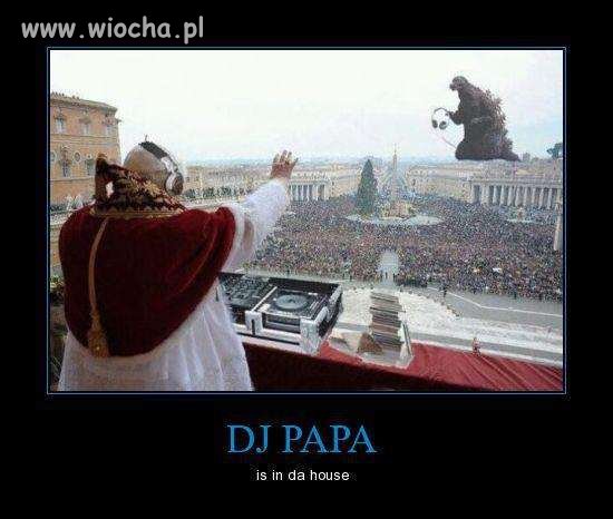 Tak to młodzież robi sobie jaja z papieża