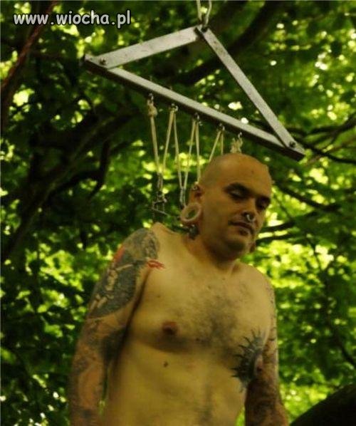Jak można się  tak krzywdzić ?