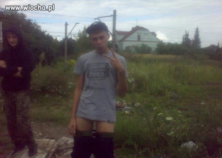 Dzióbek, goła dupa 