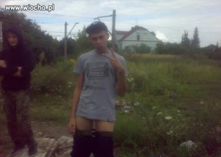 Dzióbek, goła dupa 