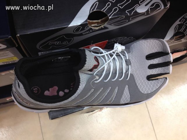 Czteropalcowe buty