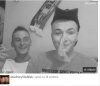 Fotka.tv Prezerwatywa w nosie 