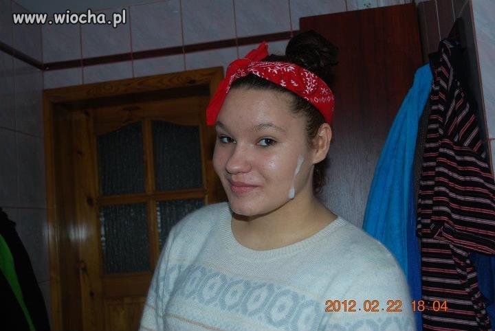 Sperma na twarzy 15 latki