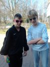 Szpan damskimi okularkami