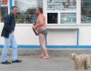 Tylko po browar wyszedł,to w gaciach obejdzie 
