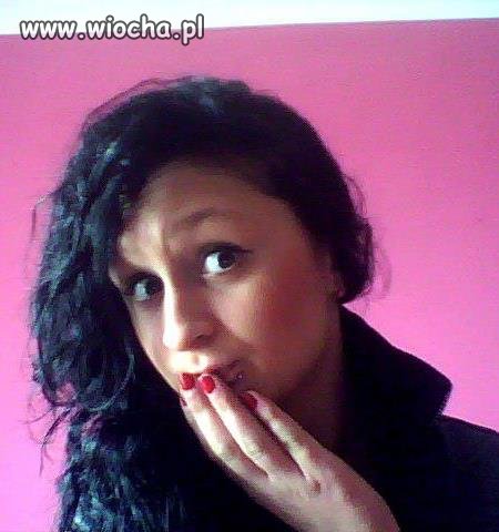 Chyba zobaczyła się w lustrze