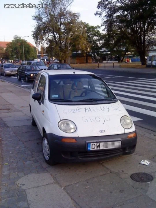 Ktoś to parkowanie docenił ...