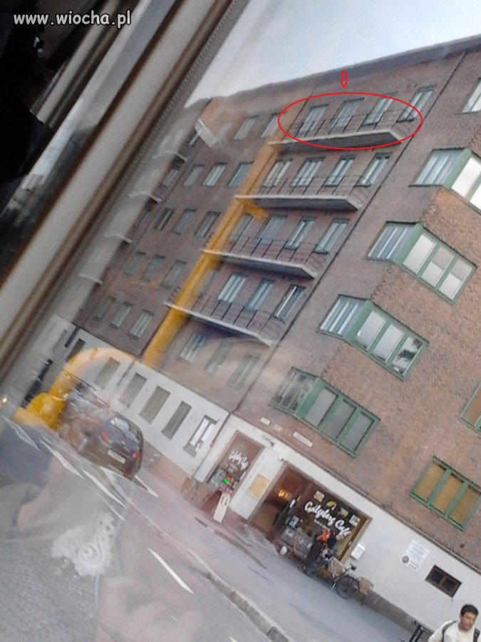 Hahah.. mogę wyjść na balkon? 
