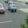 Takie duży, że aż potrzebuje 2 miejsc parkingowych 