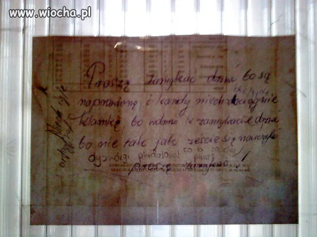 'Proszę zamykać drzwi bo są naprawione i kaRZdy..