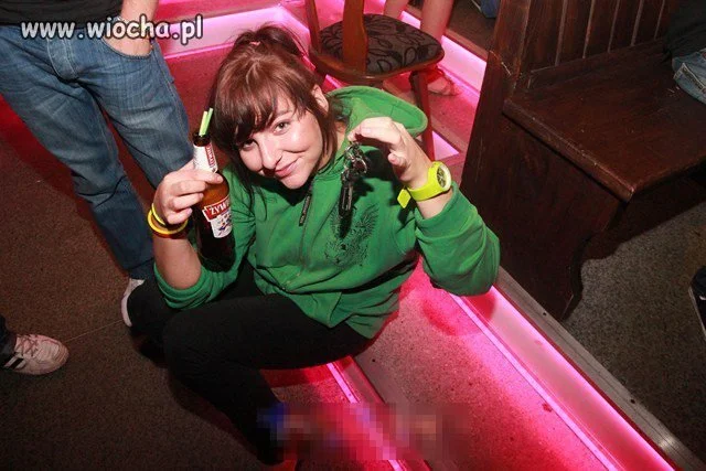 Uśmiechnę się do fotografa...