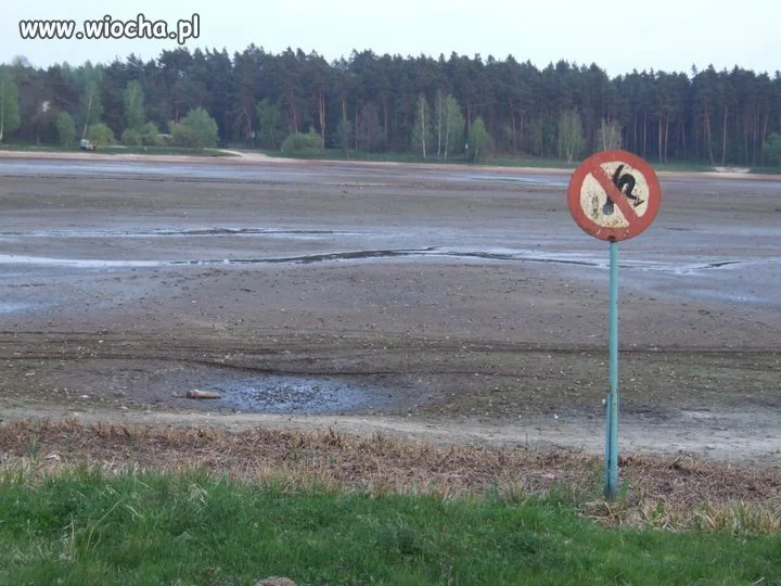 Pierw zabronili skakać...