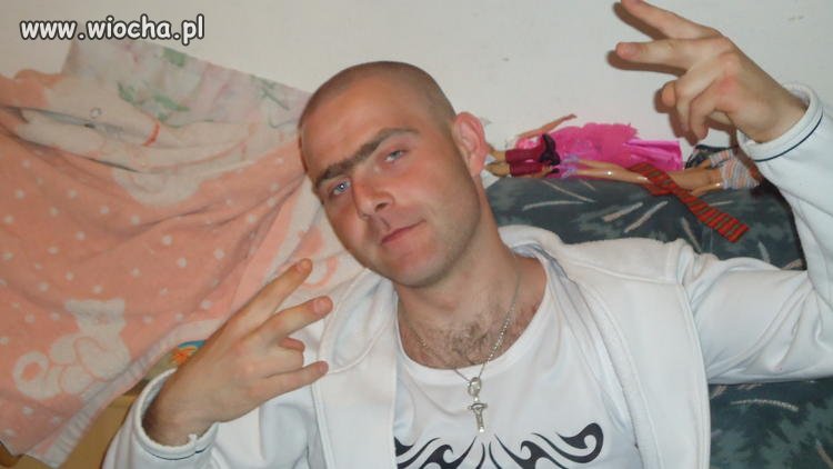 Człowiek z jedna brwią...