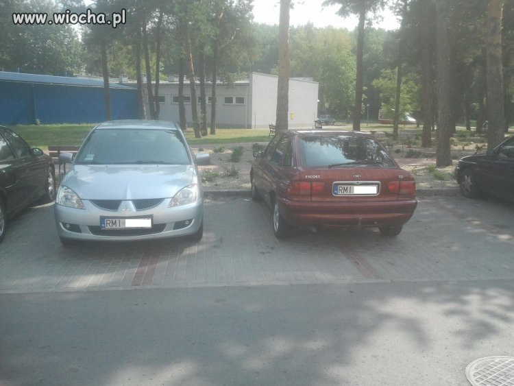 Parkowania przed mieleckim szpitalem