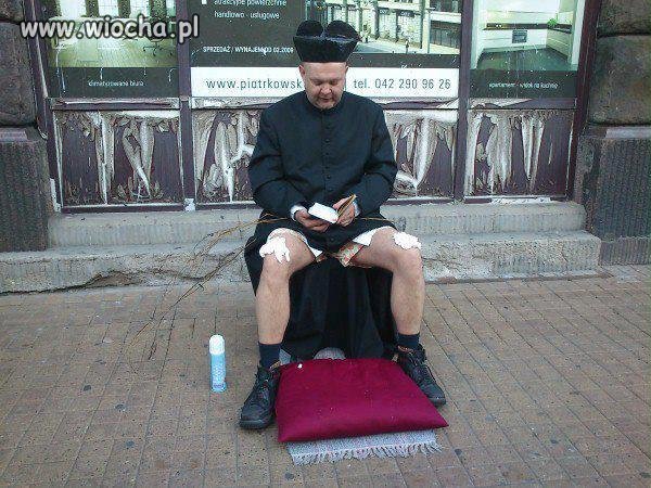 Zlizywanie bitej śmietany z kolan czas zacząć