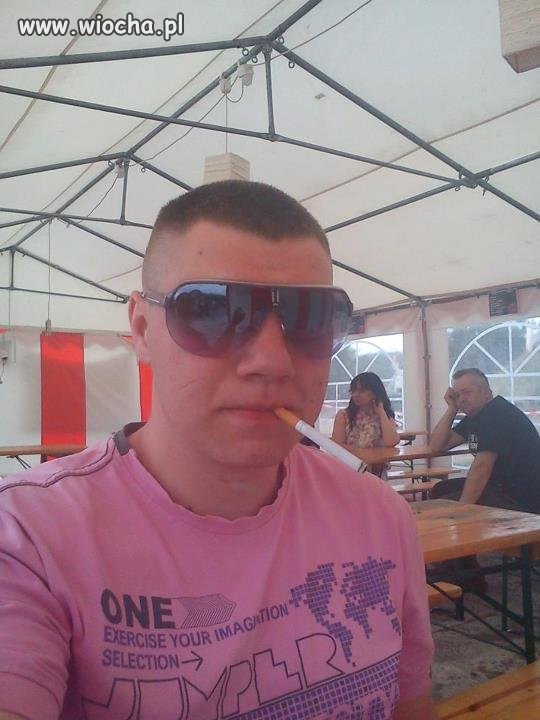 Okularki są, fajka jest...