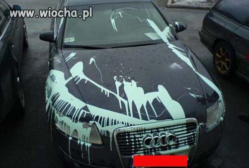 Jak można tak bez skrupułów zniszczyć czyjąś własność.