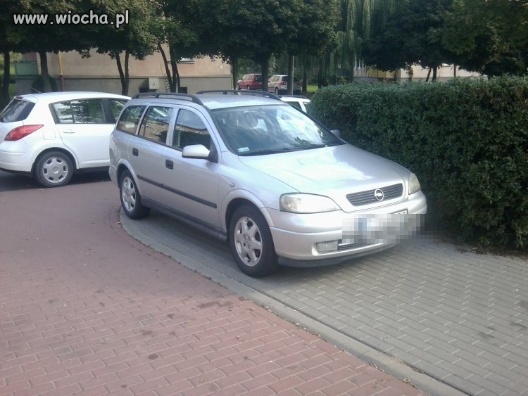 Kolejny mistrz parkowania