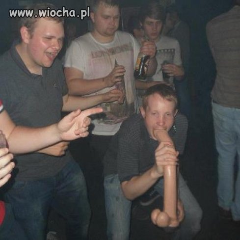 Stanął mu...