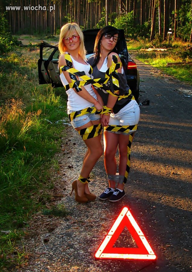 Nastolatki w lesie