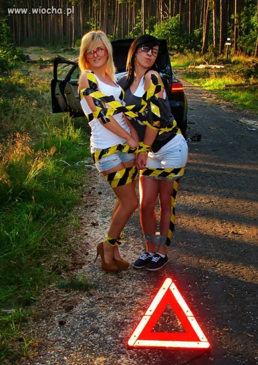 Nastolatki w lesie
