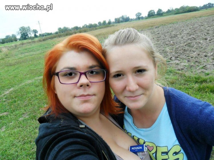 Patrzcie jaki mam schowek na papierosy 