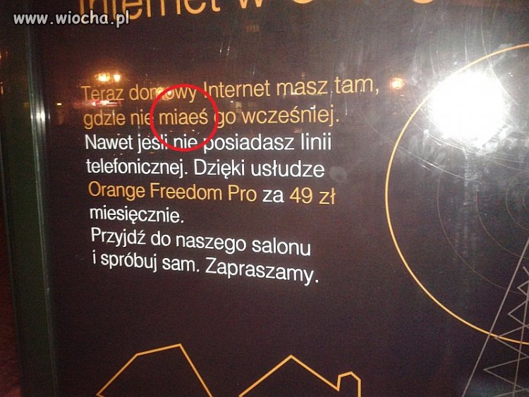 Reklama Orange w centrum miasta