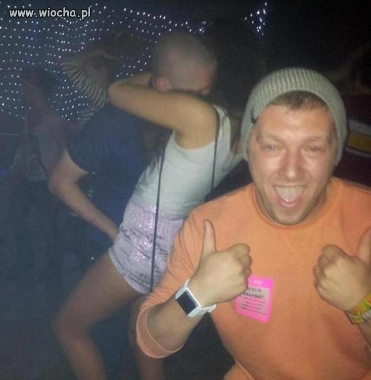 A tymczasem w drugim planie...