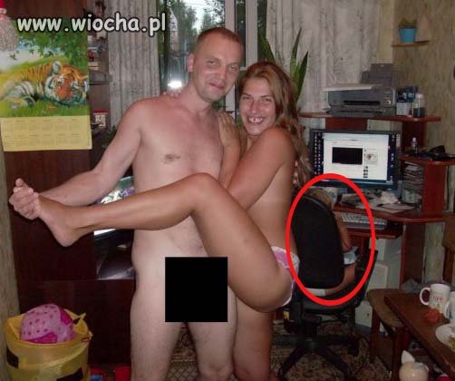 Synu poczekaj  teraz mama z tatą pozują do zdjęcia...