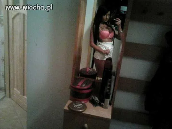 Pochwale sie rorzofffym staniczkiem