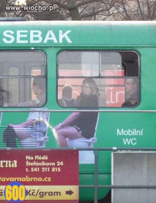 Ta pani nie zdaje sobie sprawy z tego...